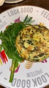 Spinach Omelete with runner beans.jpg